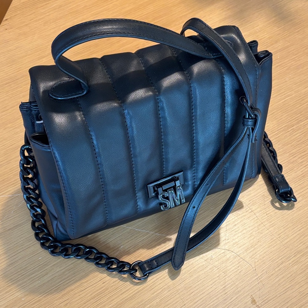 Steve Madden Black Quilted Shoulder Bag